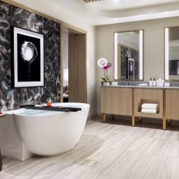 20210903_RW_54210_4_Bay_Conrad_Bathroom_v3-scaled-1